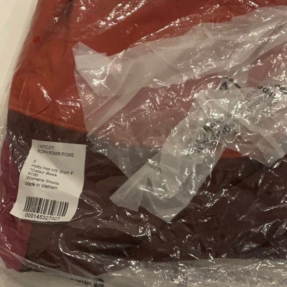 C - Lululemon Hotty Hot High-Rise Short 4" *Colour Block
Red Rock - Picture 7 of 7